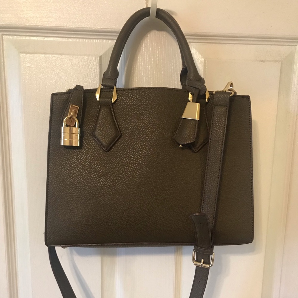 Charming Charlie purse - Picture 1 of 7